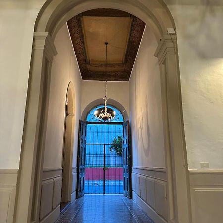 Hostal Velvet Plaza Santa Ana Exterior foto